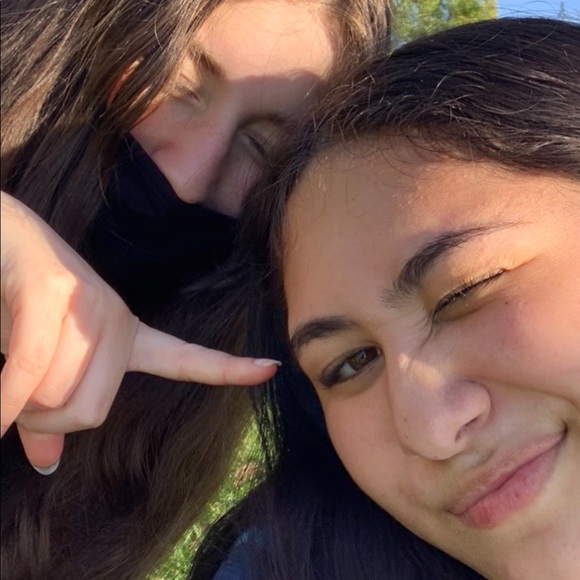 Meet your Posher, Talia - Picture 1 of 1